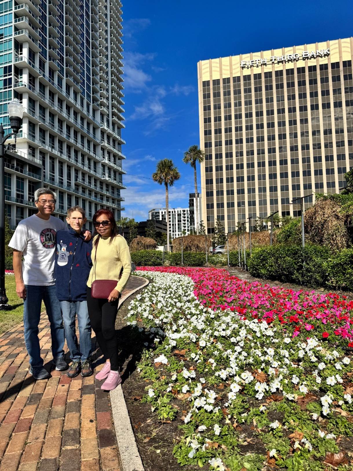 A group of people posing for a picture

Description automatically generated
